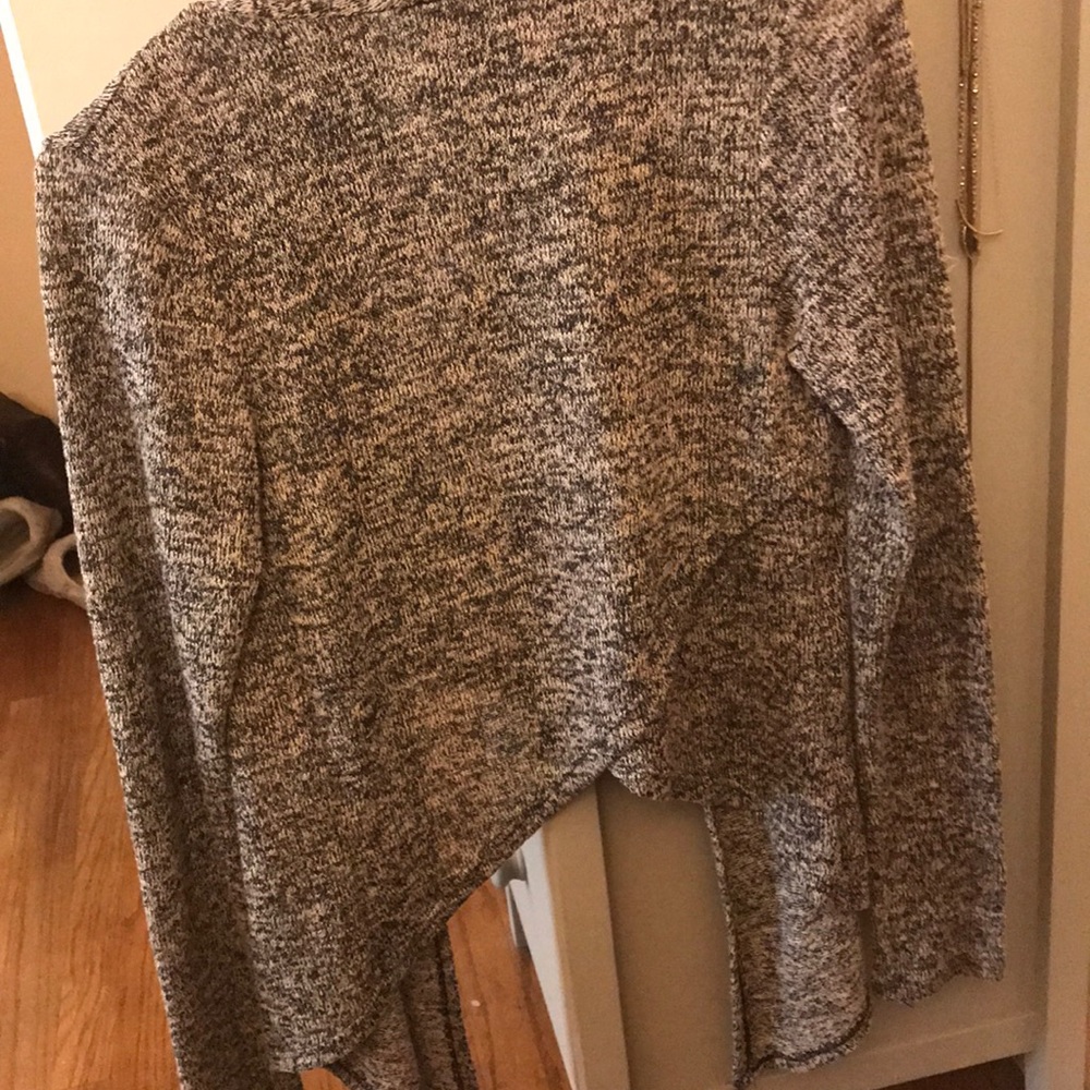 sweater - Picture 3 of 3